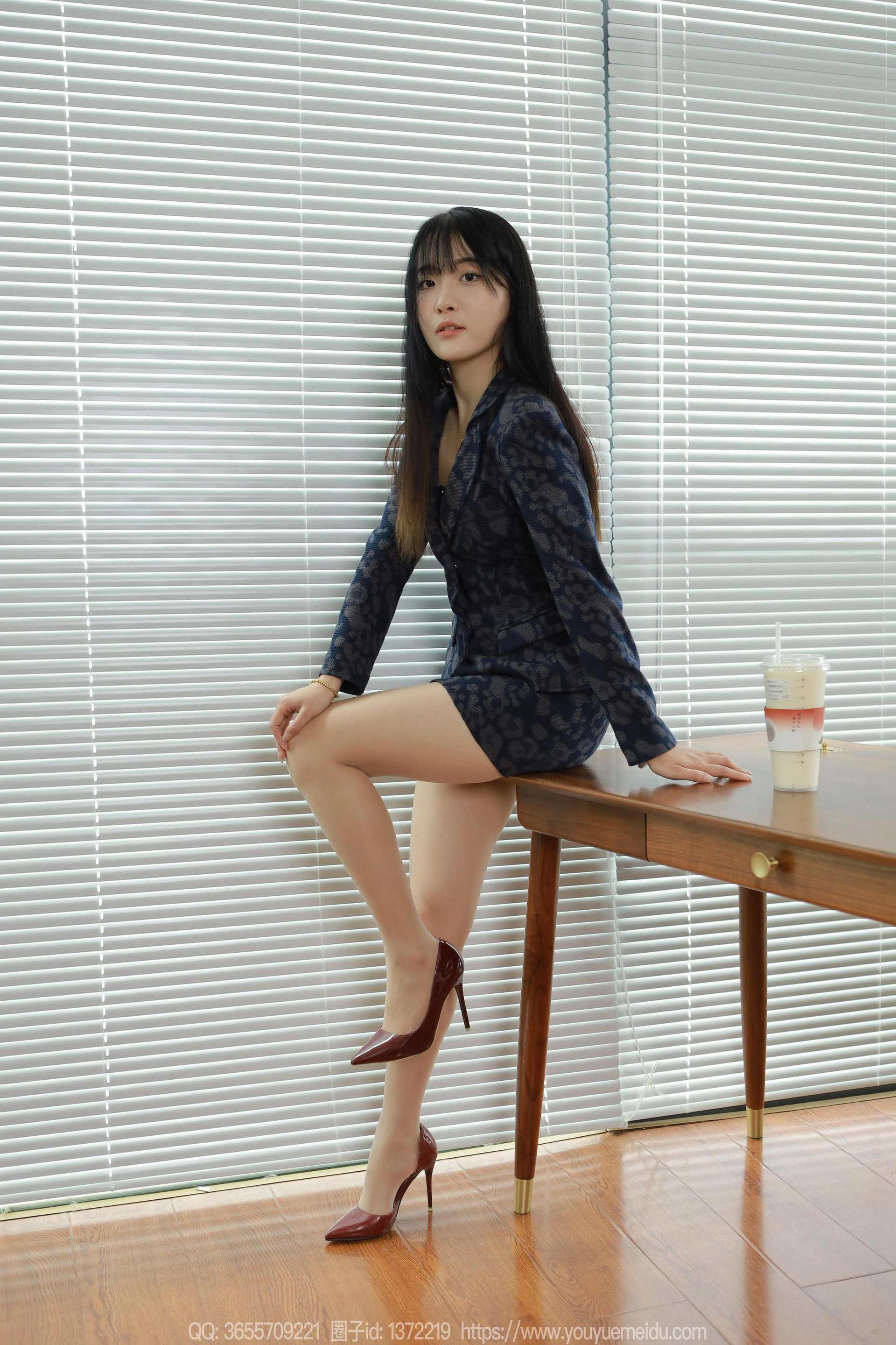 [IESS异思趣向] 2024.07.30 丝享家 1807 婉萍《阳光OL》 0